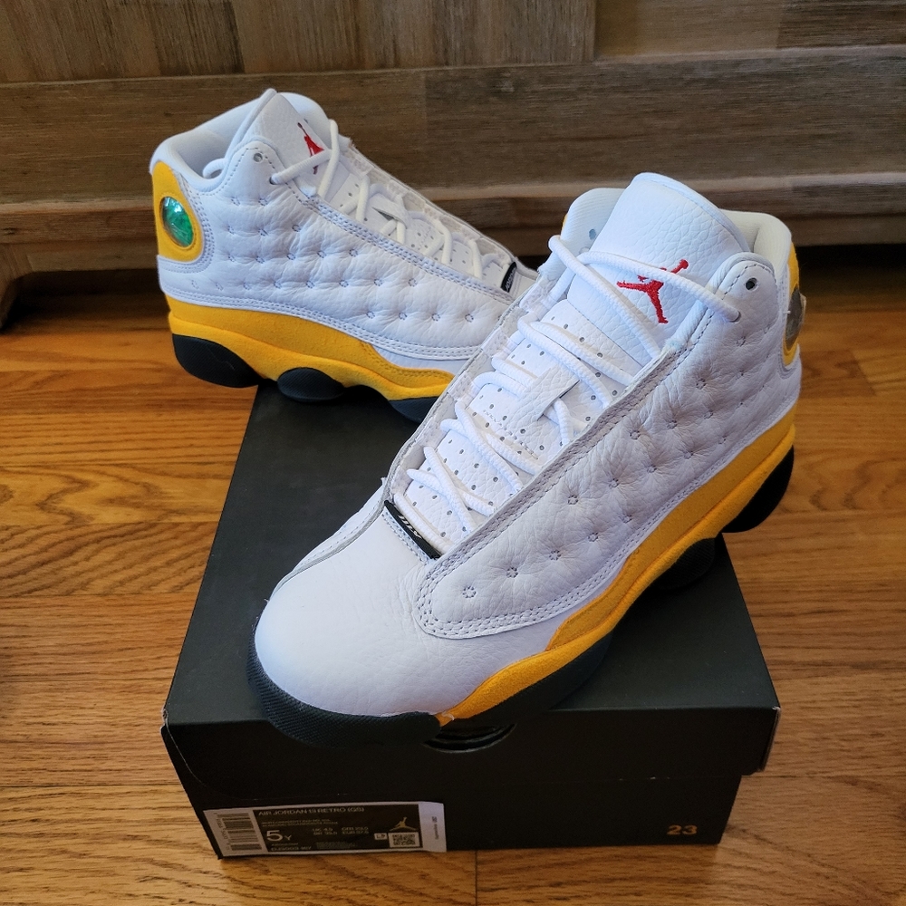 Jordan 13 - Del Sol (Size 5Y/W6.5)